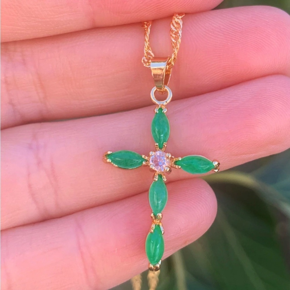 Jade Green and Gold Cross Pendant Necklace 18inch